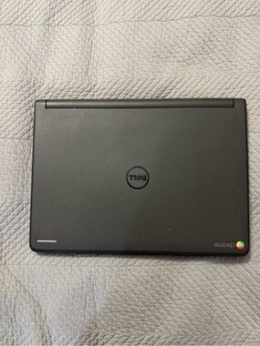 Dell Chromebook 3120 Laptop - Matte Black for parts or repair